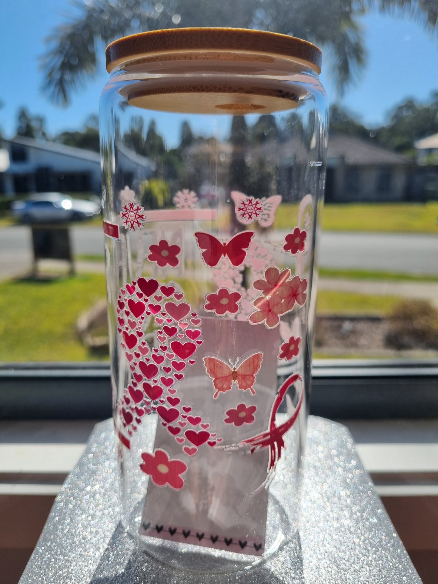 "Never Give Up" Glass Tumbler with Bamboo Lid.